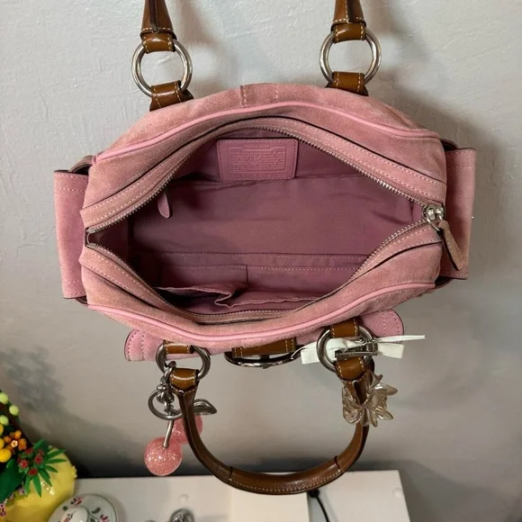 (SOLD) Rare Y2K Pink Suede Coach Soho Mini Bag - Picture 6 of 8